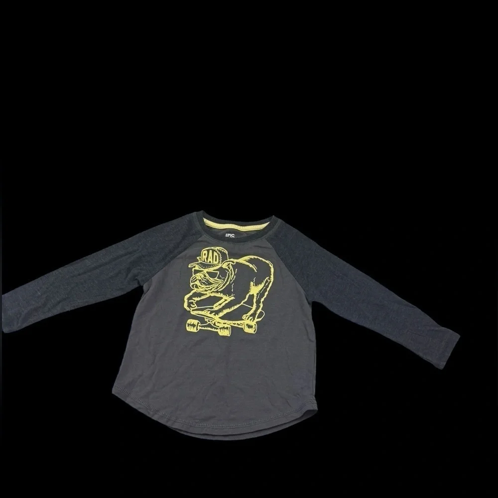 Epic Threads “rad” Bulldog on skateboard tshirt k230